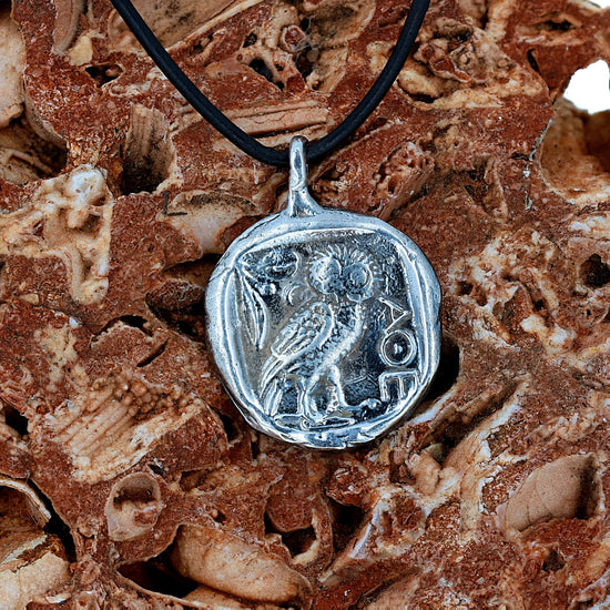 The Glaukes Pendant